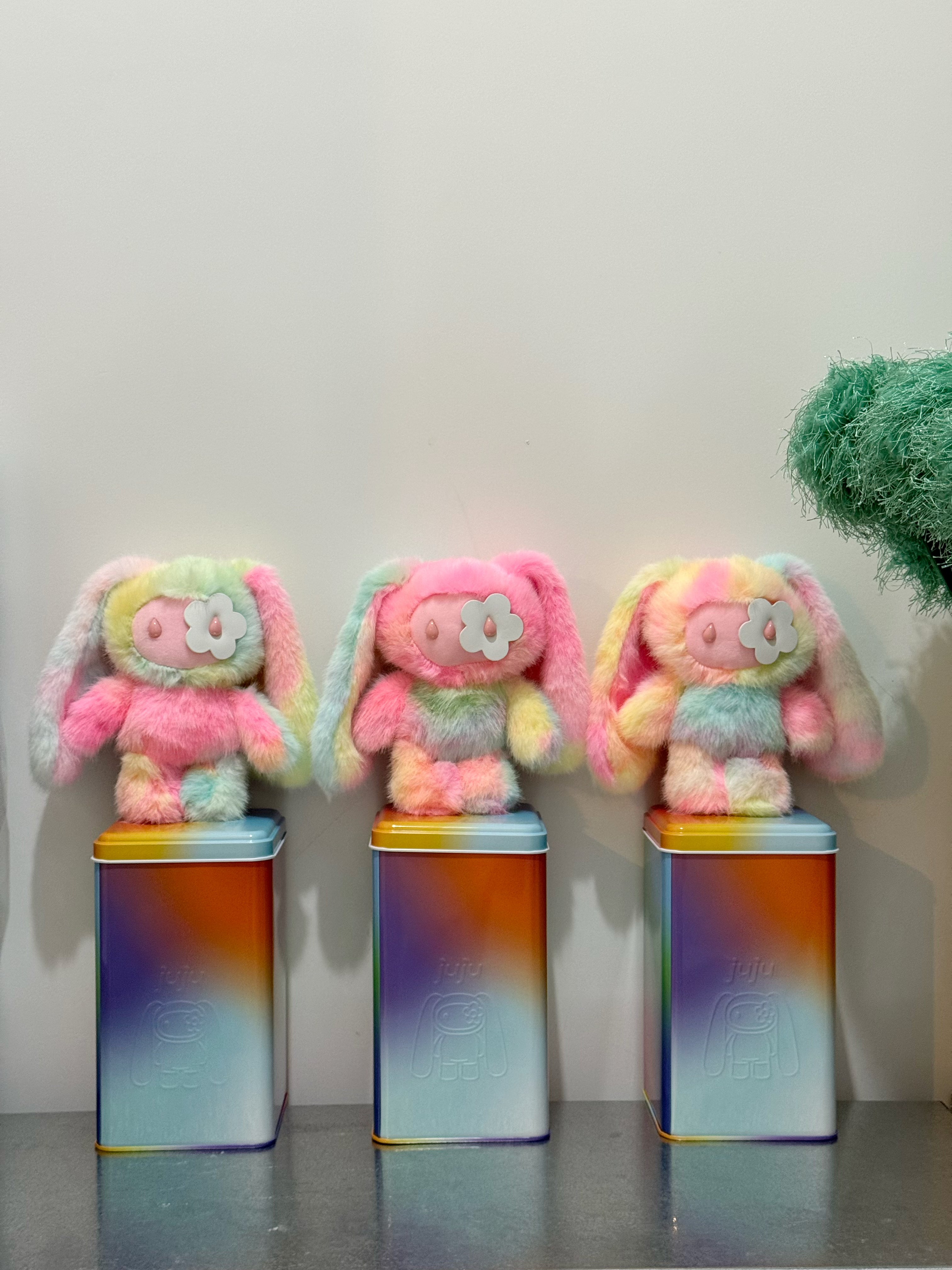 JuJu – Rainbow Boo